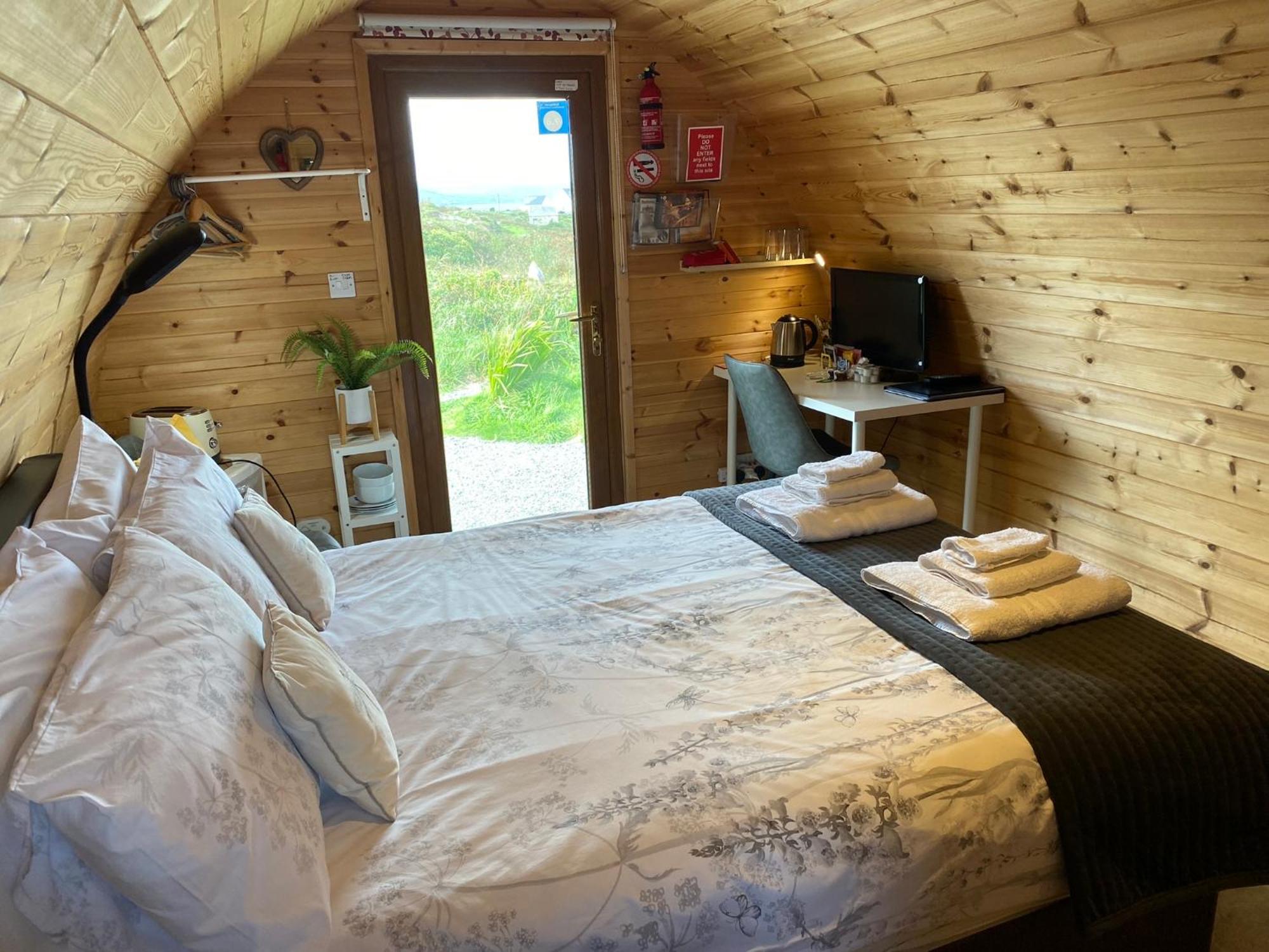 Earls View Pod Otel Carna Dış mekan fotoğraf